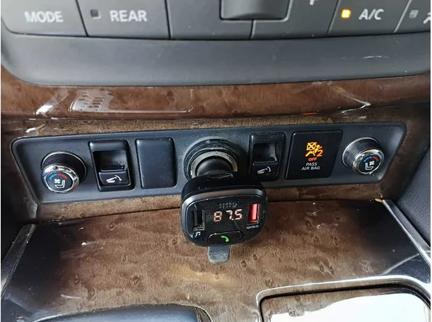 Car image 24