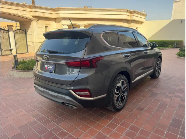 Car image 5