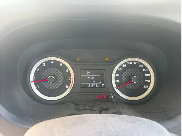Car image 18