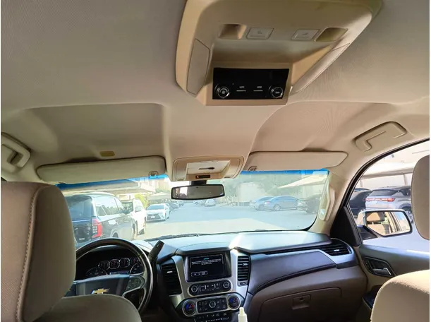 Car image 19