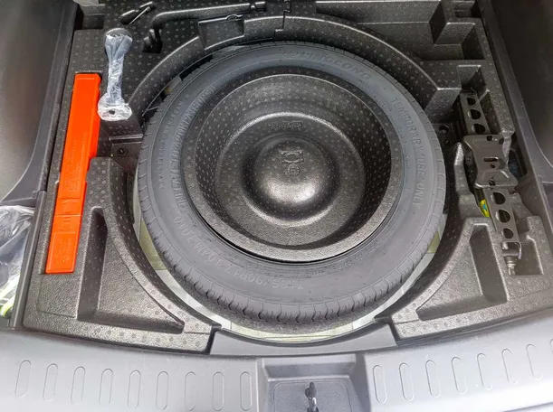 Car image 31