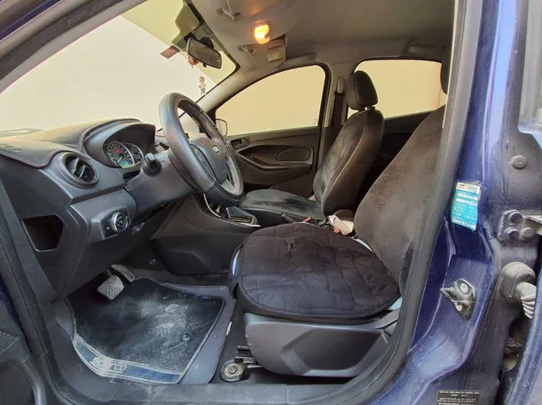 Car image 8