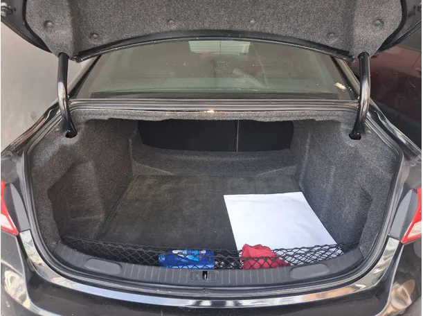 Car image 26