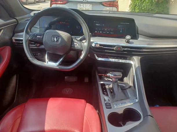 Car image 16