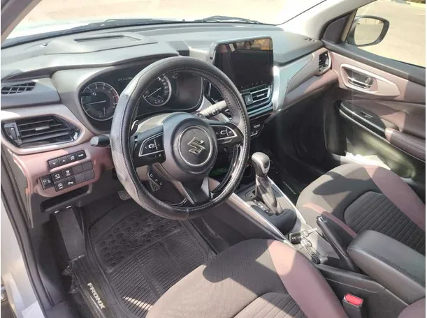 Car image 13
