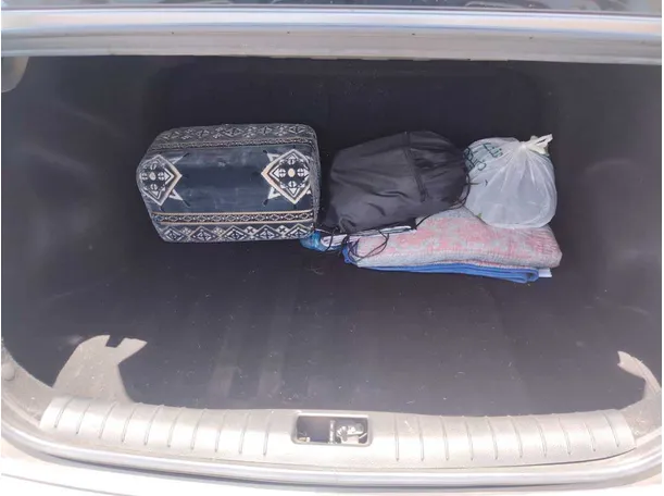 Car image 25