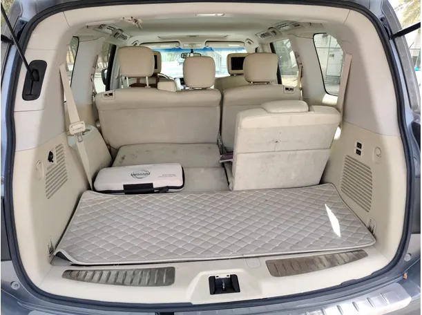 Car image 26