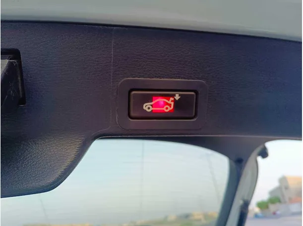 Car image 35