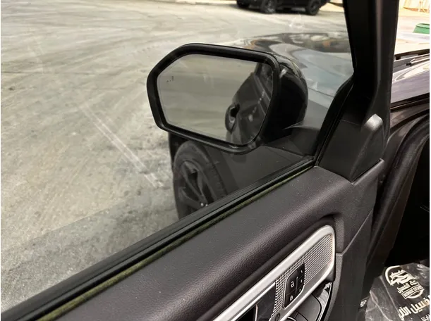 Car image 34