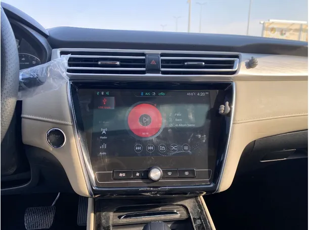Car image 17