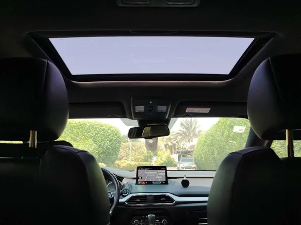 Car image 18