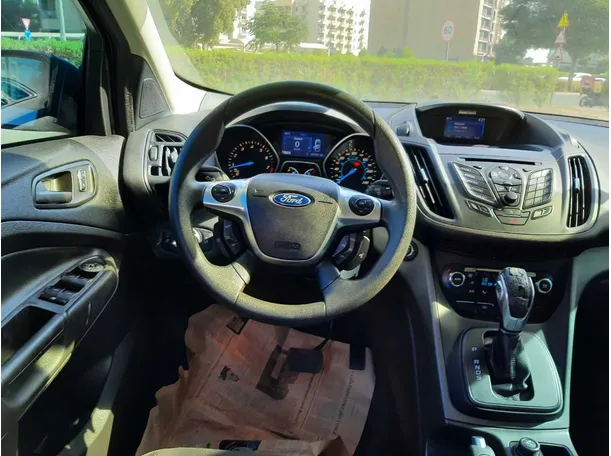 Car image 14