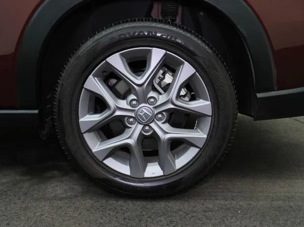 Car image 7