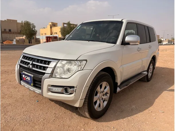 2017 Mitsubishi Pajero in KSA