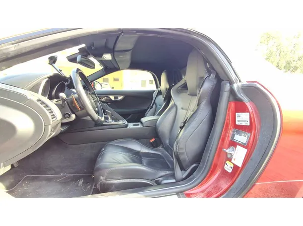 Car image 14