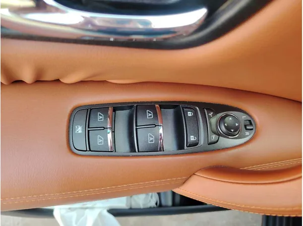 Car image 47