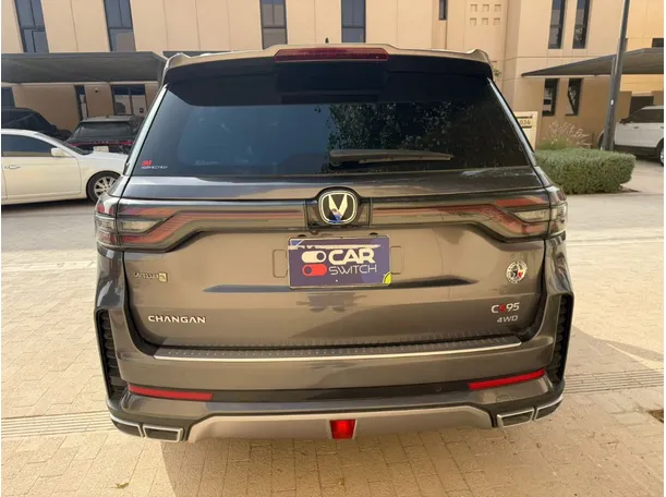 Car image 5