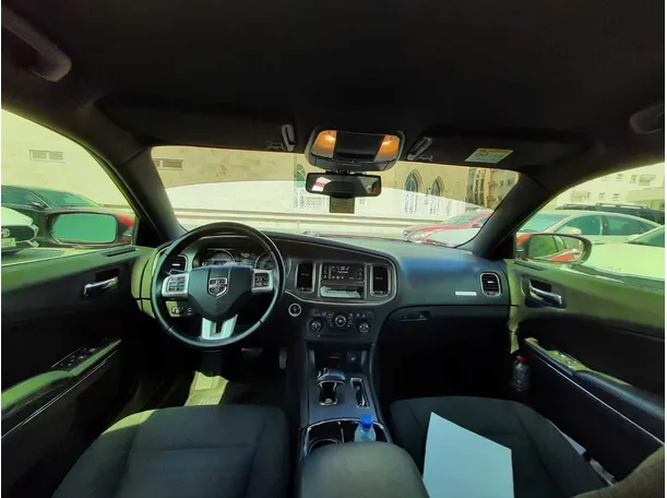 Car image 17
