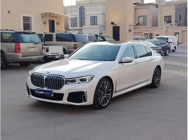 2019 بي ام دبليو 730 في الرياض