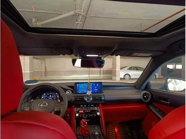 Car image 17