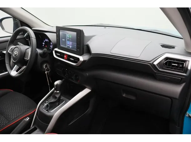 Car image 10