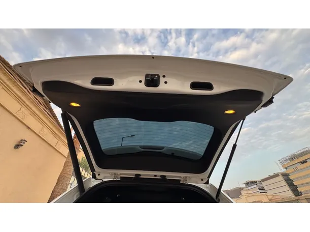 Car image 24
