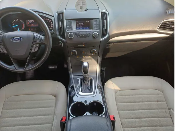 Car image 16