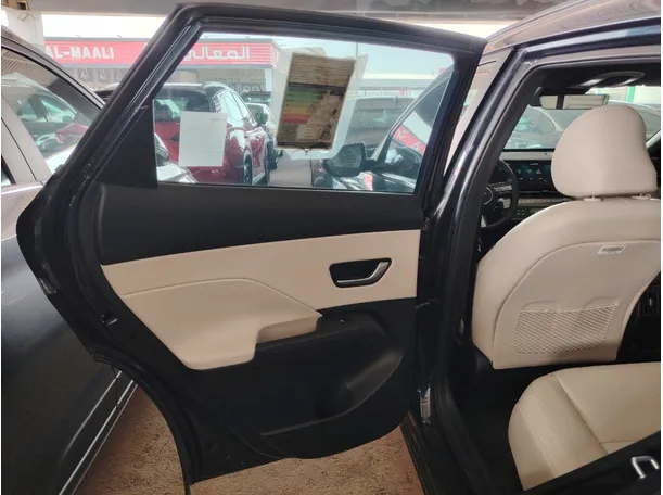 Car image 20