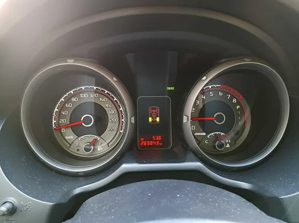 Car image 19