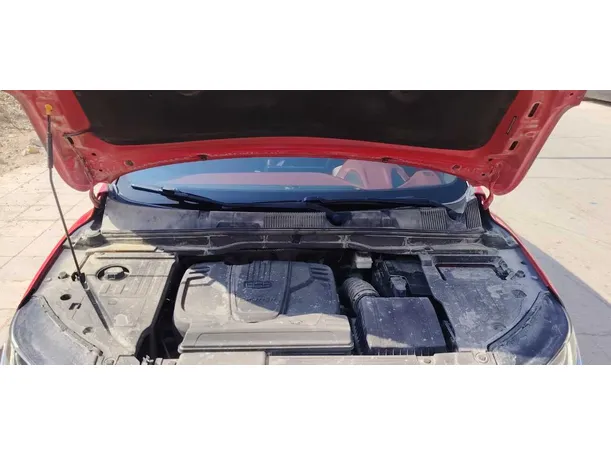 Car image 30