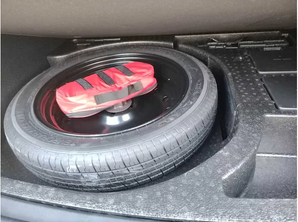 Car image 41