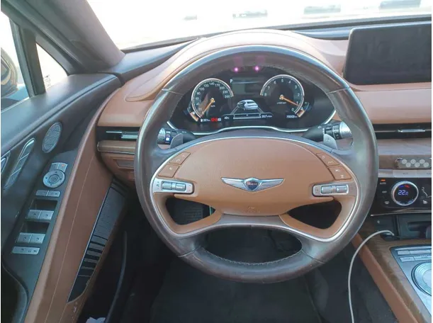Car image 17