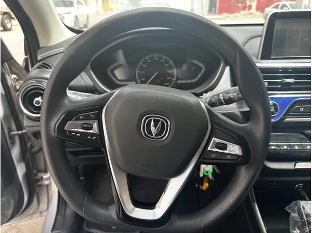 Car image 21