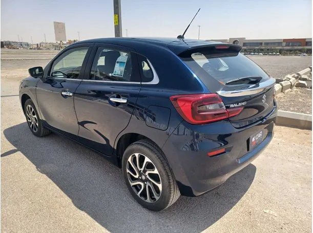 Car image 7