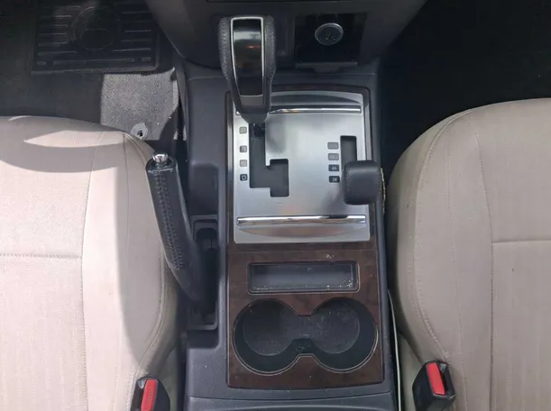 Car image 17