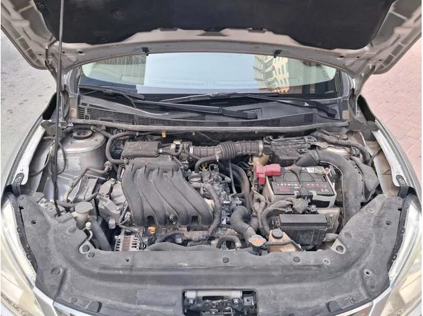 Car image 18