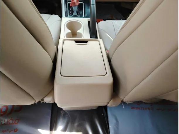 Car image 38