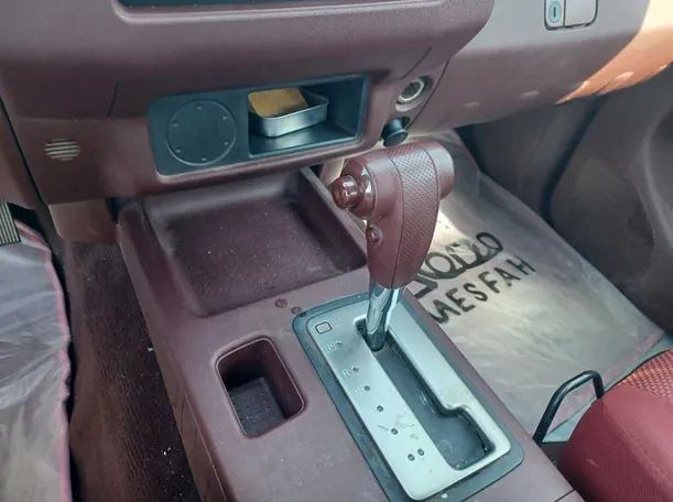 Car image 17