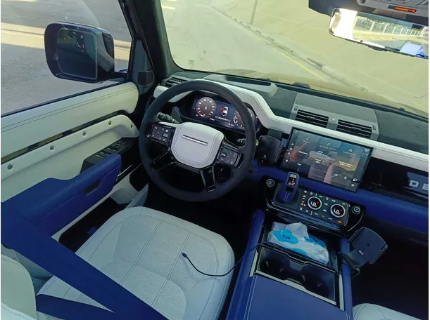 Car image 32