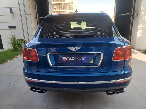 Car image 6