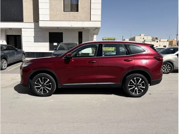 Car image 8