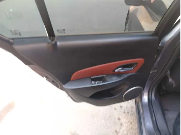 Car image 16