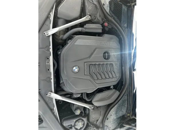 Car image 30