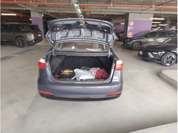 Car image 24