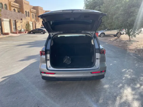 Car image 22