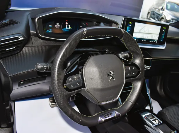 Car image 5