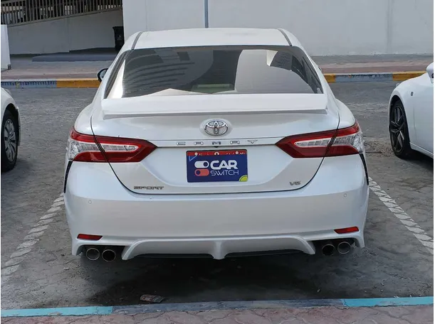 Car image 6