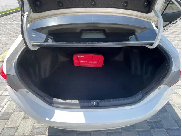 Car image 33