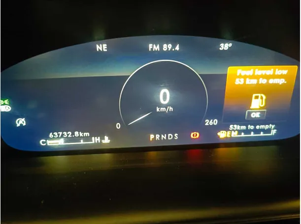 Car image 30