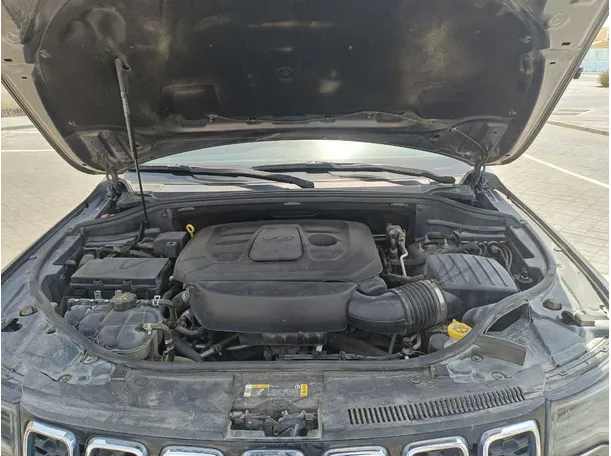 Car image 26